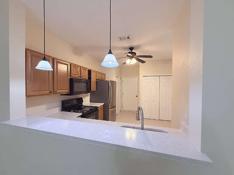 374 Scrub Jay Dr — Photo 8
