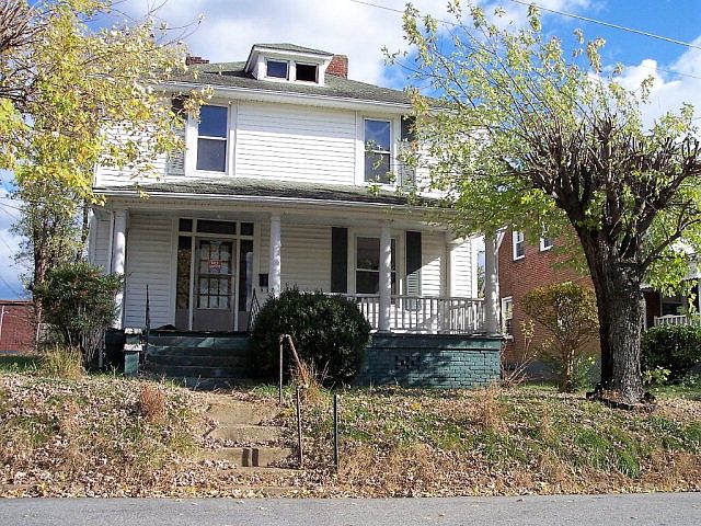 1st image of 32 Dunlap St