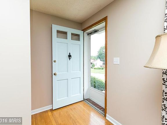 3rd image of 309 Forest Valley Dr