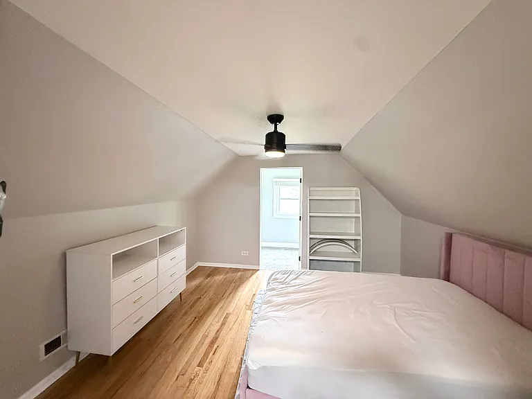 3008 E 81st St #2 — Photo 15