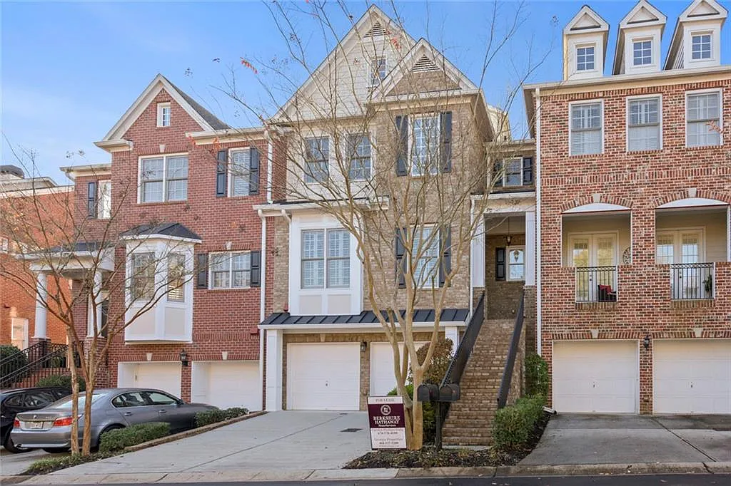 3 bed, 3.5 bath, 3500 sqft, $3,600 — Photo 1