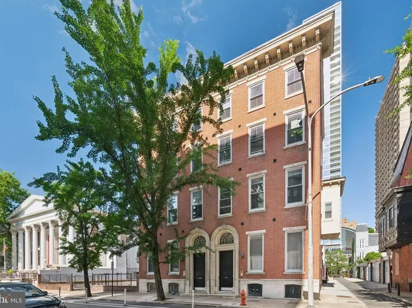 306 S 13th St #8, Philadelphia, PA 19107