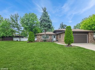 4925 Timber Ct, Oak Forest, IL 60452