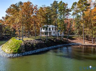 212A Gordon Dr, Weems, VA