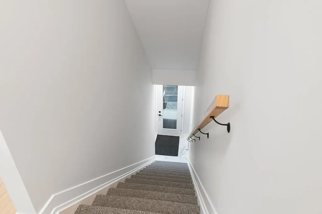 49 Grosvenor — Photo 2