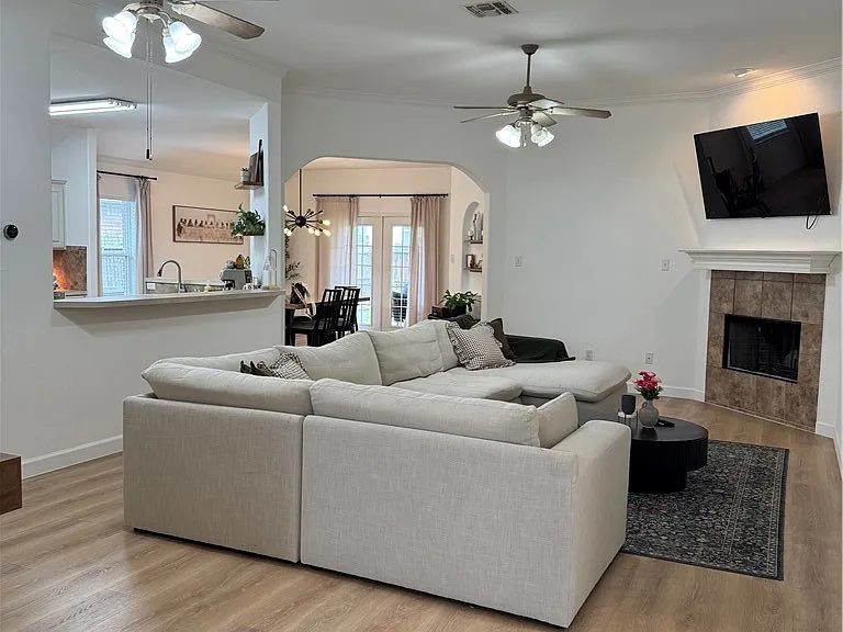 1113 Meadow Brook Dr — Photo 7