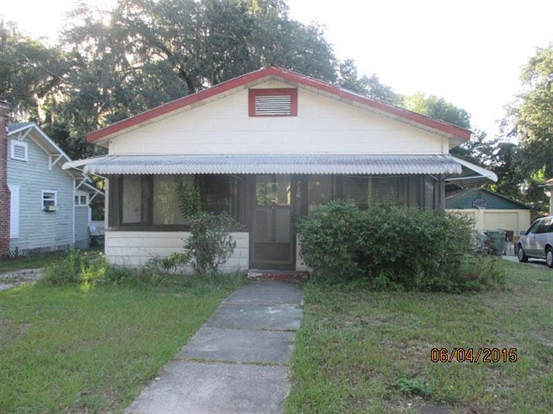 1st image of 716 McKenzie St