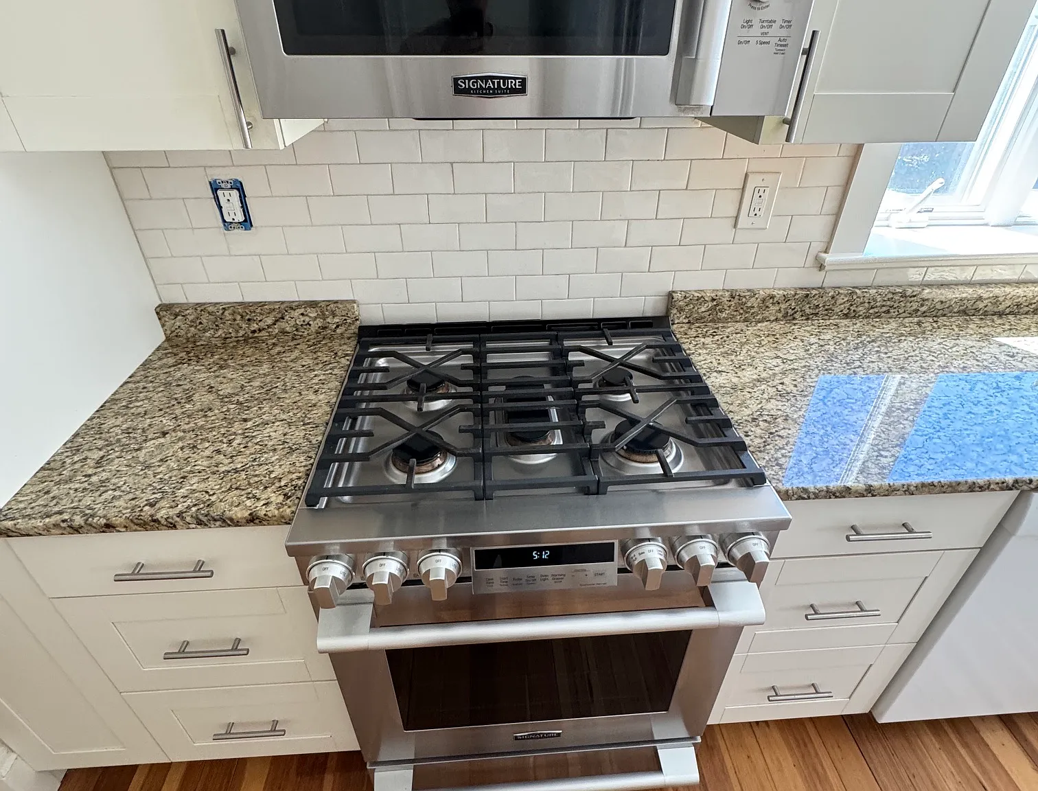 2 bed, 1050 sqft, $4,400 — Photo 3