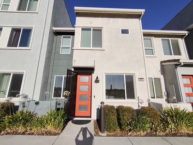 3862 E Commerce Way, Sacramento, CA, 95834