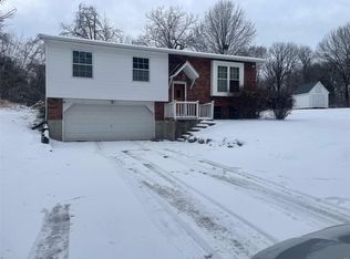 7453 D Rd, Waterloo, IL 62298