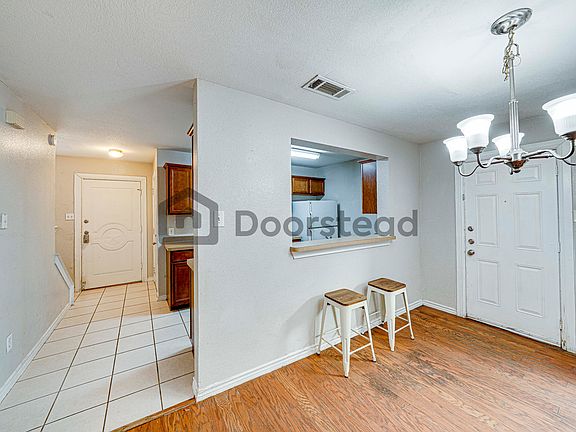 3rd image of 3325 Hanger Ave