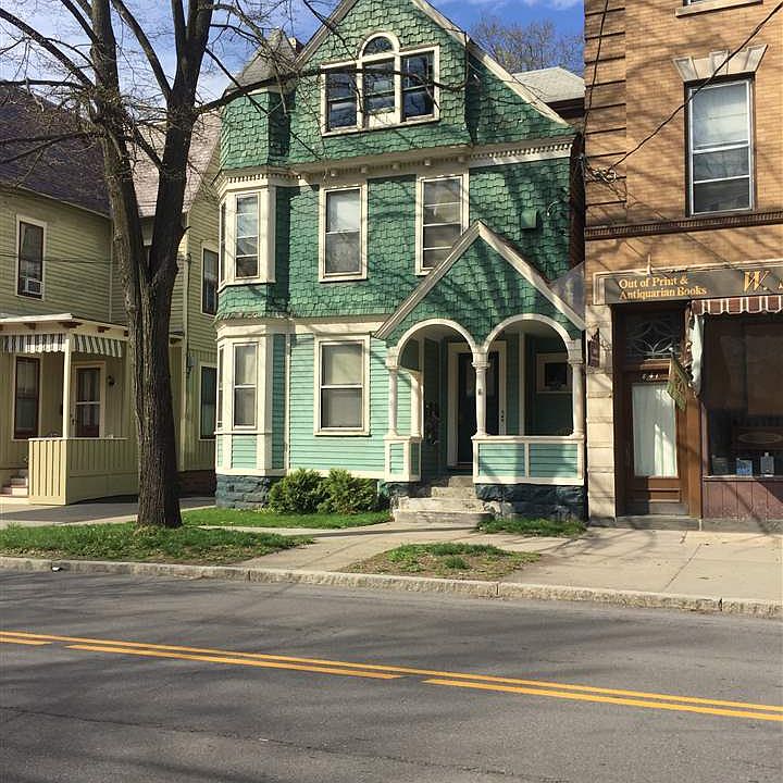 2nd image of 839 Union St