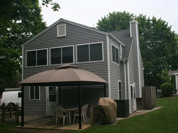 12 Elm Ave, Westbrook, CT 06498