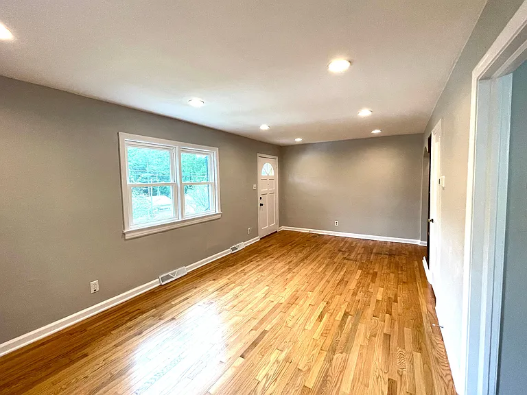 4607 Fairmont Ave — Photo 5