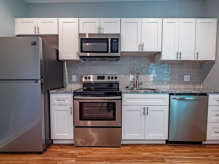 3815 Haverford Ave — Photo 4