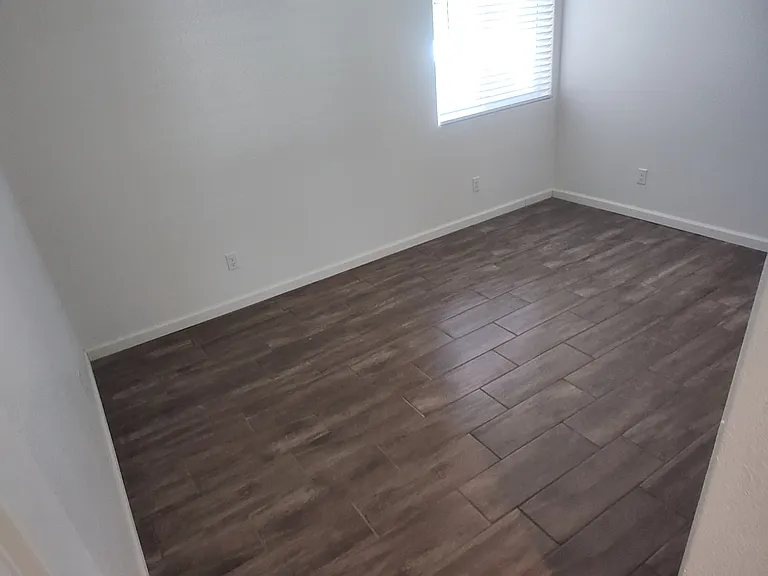 2098 Poplar St #A/B — Photo 10