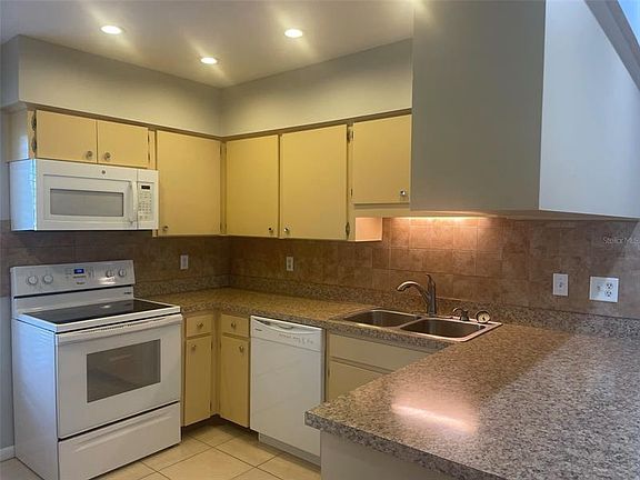 5th image of 13224 Moran Dr
