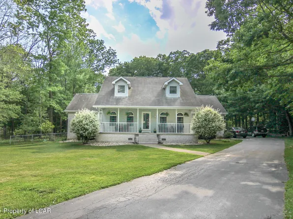 78 Prospect Rd, Sugarloaf, PA 18249