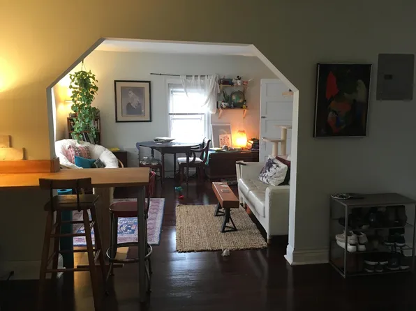 1017 S 2nd St Fl 2nd, Philadelphia, PA 19147