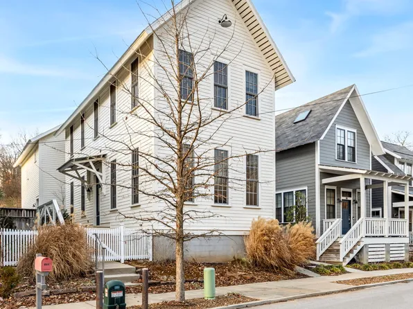 218 E South St, Fayetteville, AR 72701