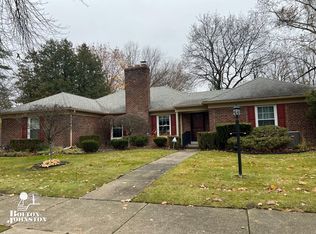 304 Stephens Rd, Grosse Pointe Farms, MI 48236