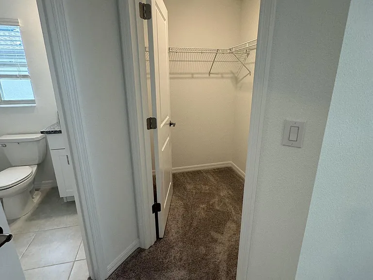 8299 Crescent Oaks Dr — Photo 10