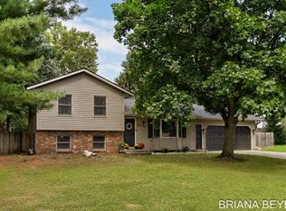 4143 Dennis Ct, Hudsonville, MI 49426