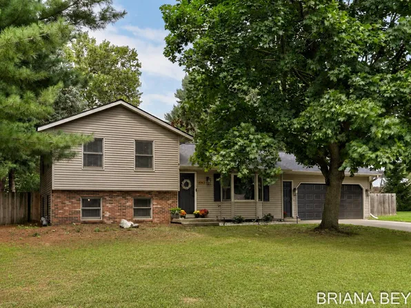 4143 Dennis Ct, Hudsonville, MI 49426