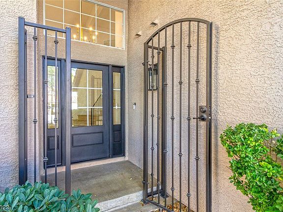 4th image of 10009 Sail Landing Ct
