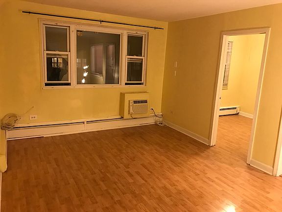 5th image of 2035 W Granville Ave APT 507