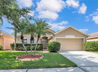 1111 Vinetree Dr, Brandon, FL 33510