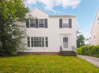 16620 Lomond Blvd, Shaker Heights, OH 44120