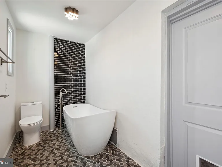 1721 S 18th St #2 — Photo 21