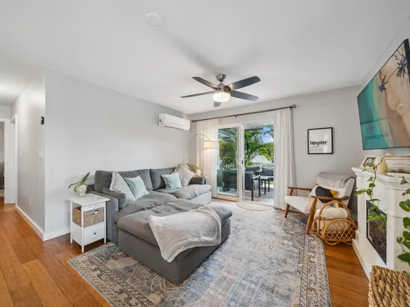 4955 Hanawai St APT 2-102, Lahaina, HI 96761