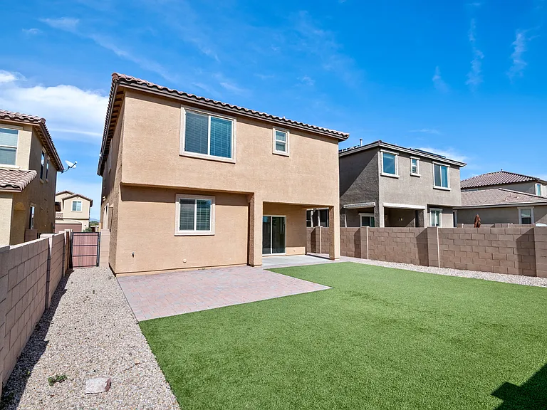 8034 S Dolphin Way — Photo 4