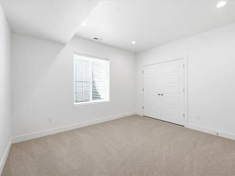 1681 S 1110 E — Photo 13