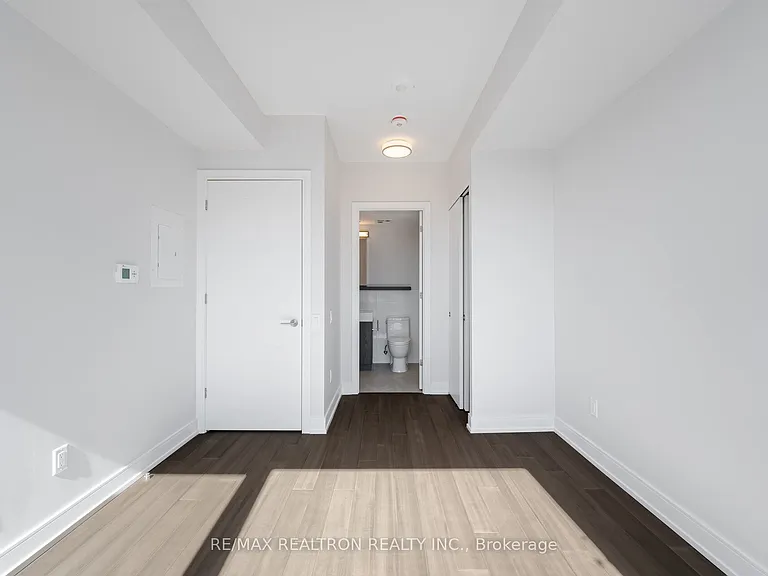 664 Spadina Ave #203 — Photo 12