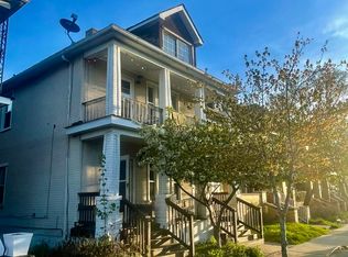 2627 Casmere St APT 2F, Hamtramck, MI