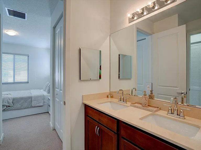 1451 Pioneer Way — Photo 47