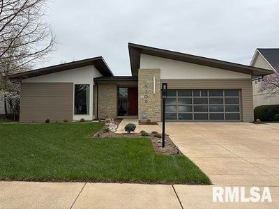 5209 N Ashford Dr, Peoria, IL, 61615