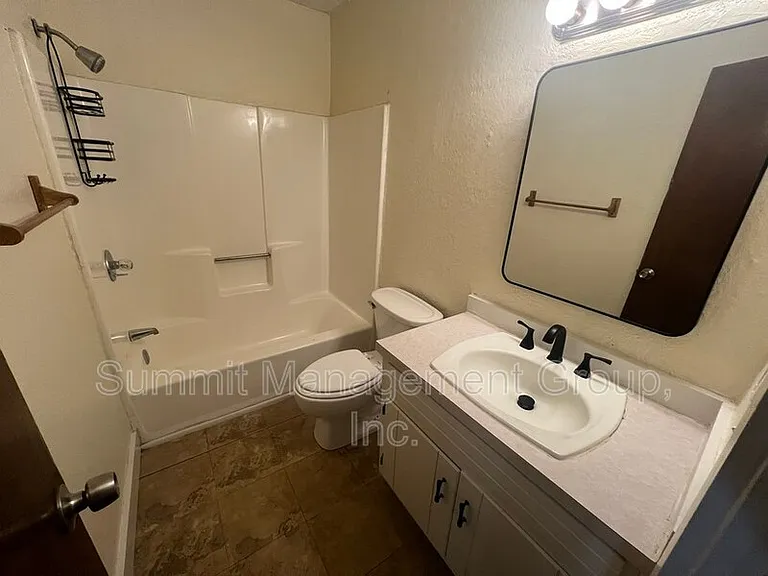 916 Curry Cir SE — Photo 29