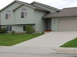 5105 Chalkstone Dr, Rapid City, SD 57701
