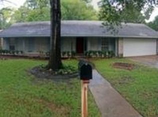 2610 Pine Shadows Dr, Huntsville, TX 77320