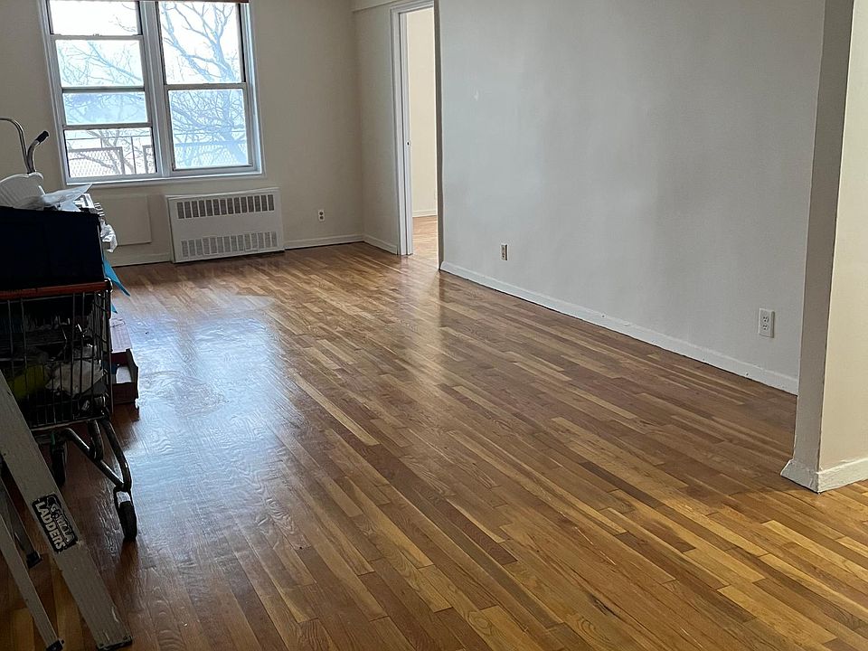 1st image of 560 Warburton Ave