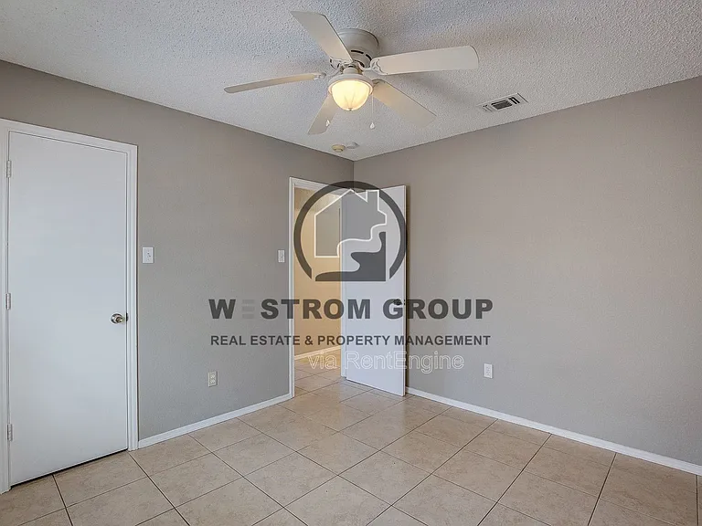 420 Revolution Ln — Photo 27