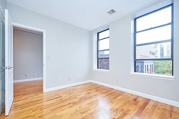 Rented by Keller Williams NYC | media 17