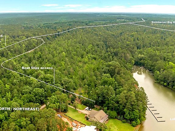 4th image of 16 Emerald Cove Lake Community