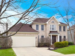 26W301 Thorngate Ln, Winfield, IL 60190