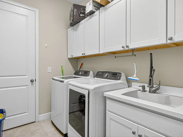 3604 Pilot Cir — Photo 33