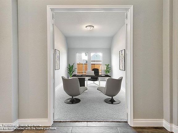 5th image of 917 Elmwood Ave